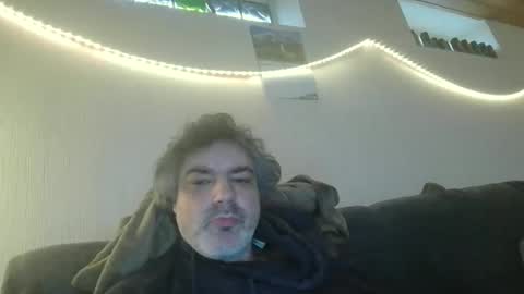 Snapshot of teeforyou chatting on 02-18-26, 07:59 Peter online show from 02-18-26, 07:59