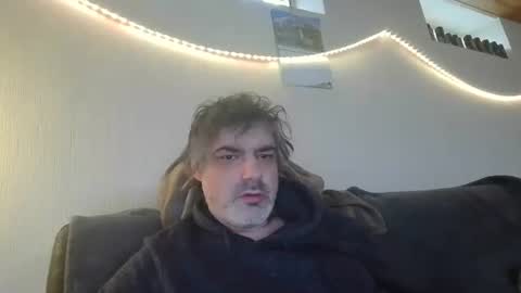 Snapshot of teeforyou chatting on 02-19-26, 11:06 Peter online show from 02-19-26, 11:06