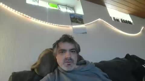 Snapshot of teeforyou chatting on 03-08-26, 02:54 Peter online show from 03-08-26, 02:54