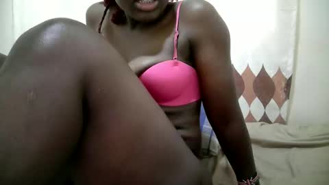 Snapshot of teekaeh chatting on 05-17-26, 12:12 teekah online show from 05-17-26, 12:12