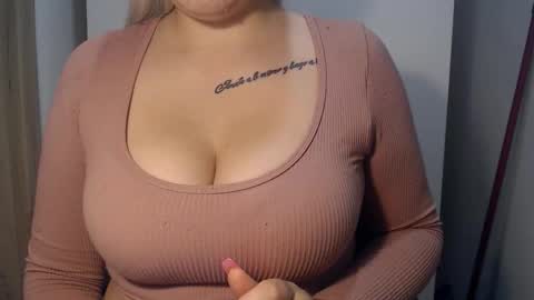 Teeyara  online show from 09-27-25, 07:30