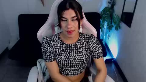 tefy_bratz online show from 10-08-25, 04:10