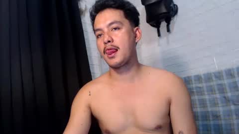 Snapshot of tempting_jon chatting on 11-20-25, 09:31 tempting_jon online show from 11-20-25, 09:31