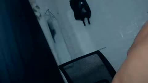 Snapshot of tempting_jon chatting on 02-08-26, 01:47 tempting_jon online show from 02-08-26, 01:47