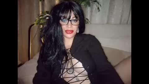 Snapshot of temptresscrystalia chatting on 06-04-26, 06:25 talia i m french girl online show from 06-04-26, 06:25
