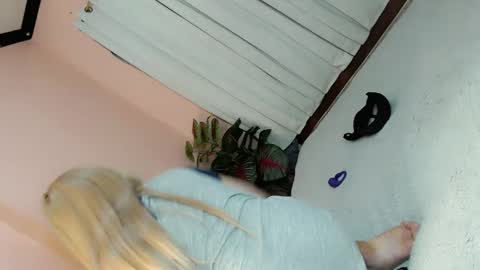 Snapshot of temptresses chatting on 01-30-25, 01:44 Hi 8tsME MADDISON online show from 01-30-25, 01:44