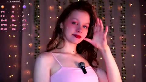 Snapshot of tender__beauty chatting on 07-17-26, 07:19 Hey Im Aneta online show from 07-17-26, 07:19