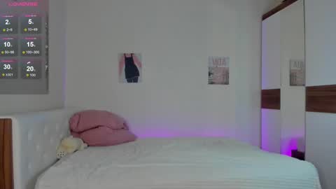 Snapshot of tender_babyy chatting on 01-30-25, 05:49 Sexy girl Li online show from 01-30-25, 05:49