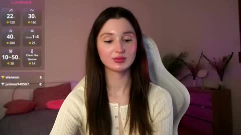 Snapshot of tender_babyy chatting on 03-09-25, 02:43 Sexy girl Li online show from 03-09-25, 02:43