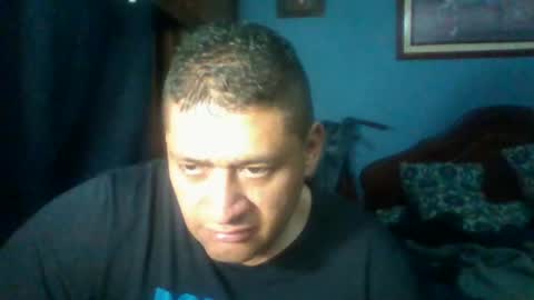 Snapshot of tender_eldelatienda chatting on 12-17-24, 02:23 Fabio Canavaro online show from 12-17-24, 02:23