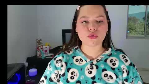 Snapshot of tenderfeet2306 chatting on 02-19-26, 07:21 tenderfeet online show from 02-19-26, 07:21