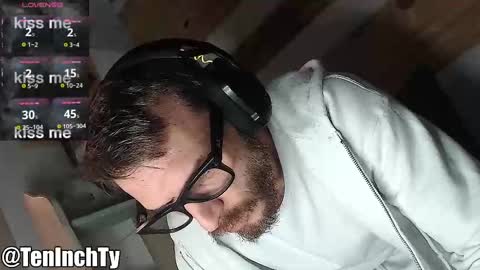 Snapshot of teninchty chatting on 09-08-25, 04:50 Ty online show from 09-08-25, 04:50