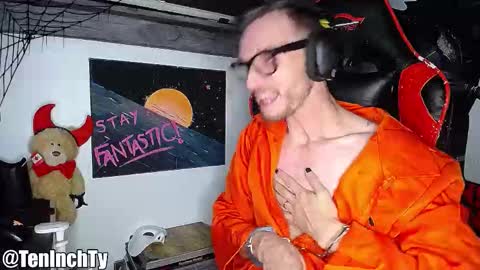 Snapshot of teninchty chatting on 10-19-25, 04:13 Ty online show from 10-19-25, 04:13