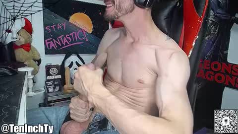 Snapshot of teninchty chatting on 10-31-25, 04:35 Ty online show from 10-31-25, 04:35