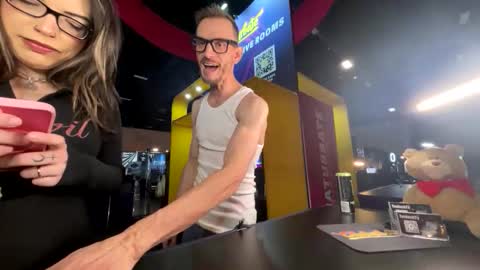 Snapshot of teninchty chatting on 11-08-25, 08:29 Ty online show from 11-08-25, 08:29