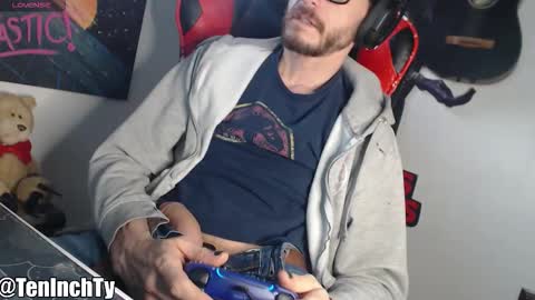 Snapshot of teninchty chatting on 12-03-25, 04:38 Ty online show from 12-03-25, 04:38