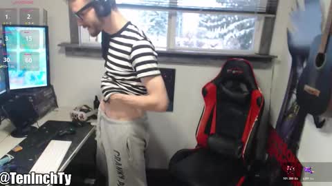 Snapshot of teninchty chatting on 12-05-25, 04:47 Ty online show from 12-05-25, 04:47