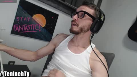 Snapshot of teninchty chatting on 12-22-25, 04:20 Ty online show from 12-22-25, 04:20