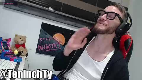 Snapshot of teninchty chatting on 01-17-26, 04:50 Ty online show from 01-17-26, 04:50