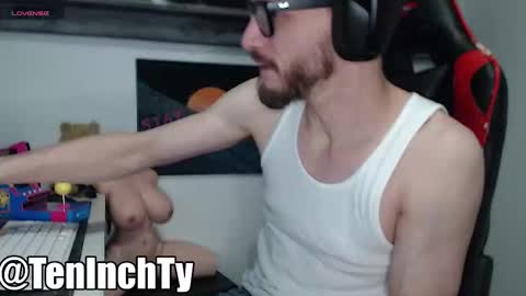 Snapshot of teninchty chatting on 01-19-26, 03:54 Ty online show from 01-19-26, 03:54