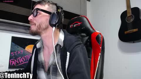 Snapshot of teninchty chatting on 02-15-26, 03:47 Ty online show from 02-15-26, 03:47