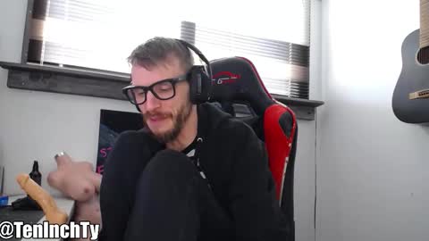 Snapshot of teninchty chatting on 02-18-26, 07:54 Ty online show from 02-18-26, 07:54