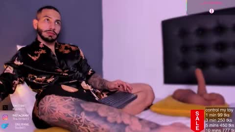 Teo Ferrer online show from 10-25-25, 08:25