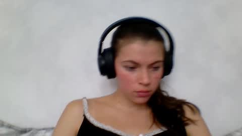 Anny Simpson online show from 09-15-25, 05:29