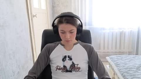 Anny Simpson online show from 10-08-25, 04:43