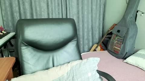 Anny Simpson online show from 05-20-26, 08:09