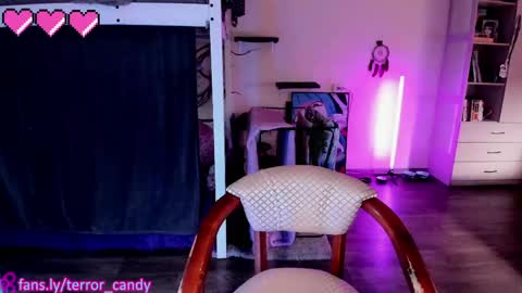 Snapshot of terror_candy chatting on 06-01-26, 03:41 CRY BABY online show from 06-01-26, 03:41