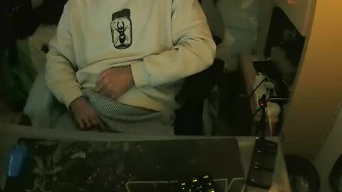 terwosdex online show from 12-15-25, 04:33