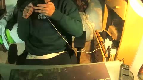 terwosdex online show from 12-18-25, 04:35