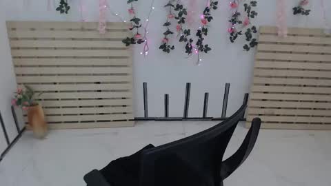 tessa0943 online show from 10-19-25, 10:54