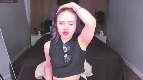 Tessa online show from 05-07-26, 09:47