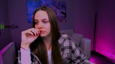 Tessa online show from 09-28-25, 03:06