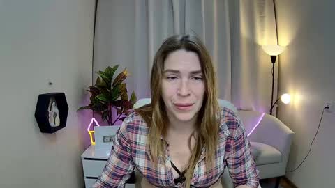 Snapshot of tessadaybreak chatting on 05-20-26, 07:03 tessadaybreak online show from 05-20-26, 07:03
