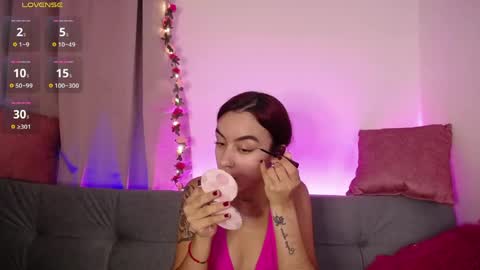 Snapshot of tessafoxie chatting on 06-02-26, 12:29 Tessa foxie online show from 06-02-26, 12:29