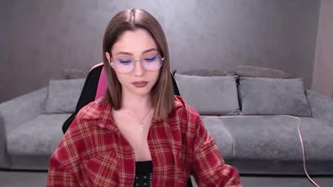 Snapshot of tessawillson chatting on 12-04-25, 10:13 Tessa online show from 12-04-25, 10:13