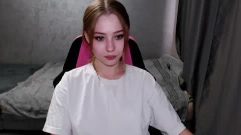 Snapshot of tessawillson chatting on 07-30-26, 09:41 Tessa online show from 07-30-26, 09:41