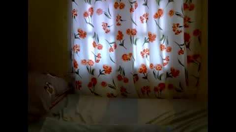 Snapshot of tessmia chatting on 04-09-26, 07:03 tessmia online show from 04-09-26, 07:03