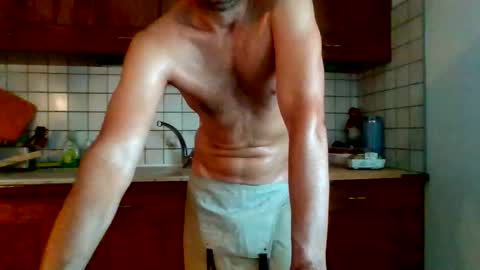 Snapshot of testosterone20222 chatting on 09-17-25, 11:12 Testosterone20 online show from 09-17-25, 11:12