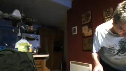 Snapshot of tetuo2 chatting on 06-19-26, 01:54 tetuo2 online show from 06-19-26, 01:54