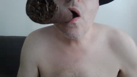 Snapshot of texancigar chatting on 12-31-24, 02:58 texancigar online show from 12-31-24, 02:58