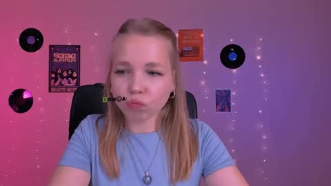 Snapshot of teya_starling chatting on 05-24-26, 07:35 teya_starling online show from 05-24-26, 07:35