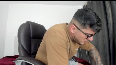 teylor creed online show from 11-15-25, 06:04