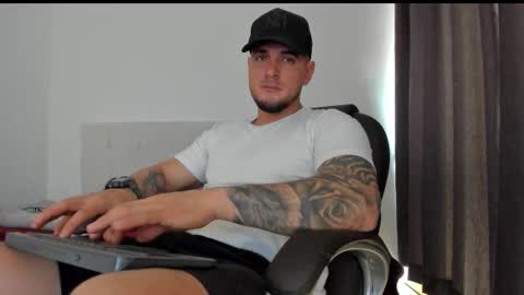 teylor creed online show from 11-23-25, 06:08