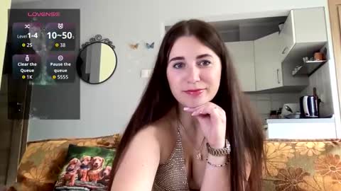 Snapshot of teylor_l chatting on 09-17-25, 12:07 Teylor online show from 09-17-25, 12:07