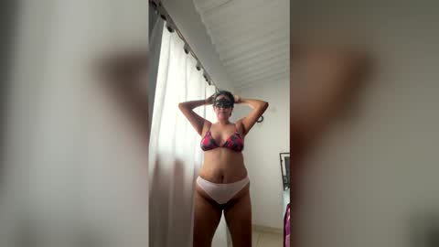 Snapshot of tezza_smith chatting on 04-17-26, 02:42 tezza smith online show from 04-17-26, 02:42
