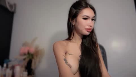 Luna online show from 03-01-26, 01:40